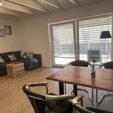 Modernes Loft Auf 2 Etagen, Naehe Tripsdrill & Neckar, Balkon Inklusive, Ideal Fuer Familien Lägenhet Neckarwestheim