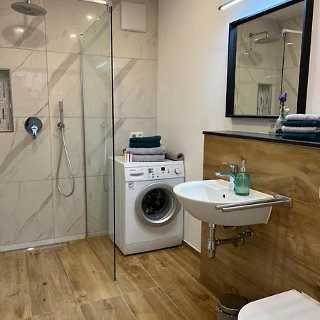 Lägenhet Modernes Loft Auf 2 Etagen, Naehe Tripsdrill & Neckar, Balkon Inklusive, Ideal Fuer Familien Neckarwestheim